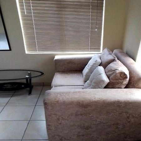 Maluti Backpackers Hotel Phuthaditjhaba Buitenkant foto