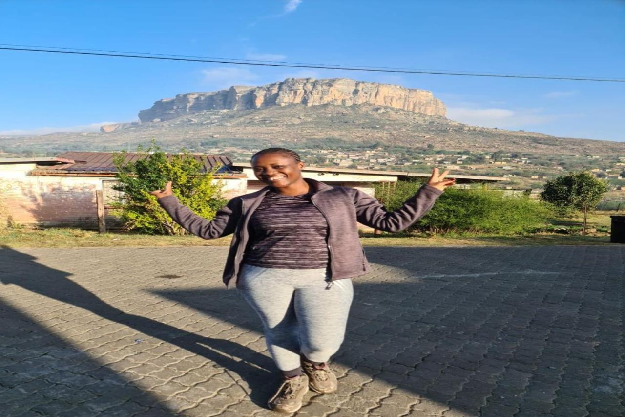 Maluti Backpackers Hotel Phuthaditjhaba Buitenkant foto