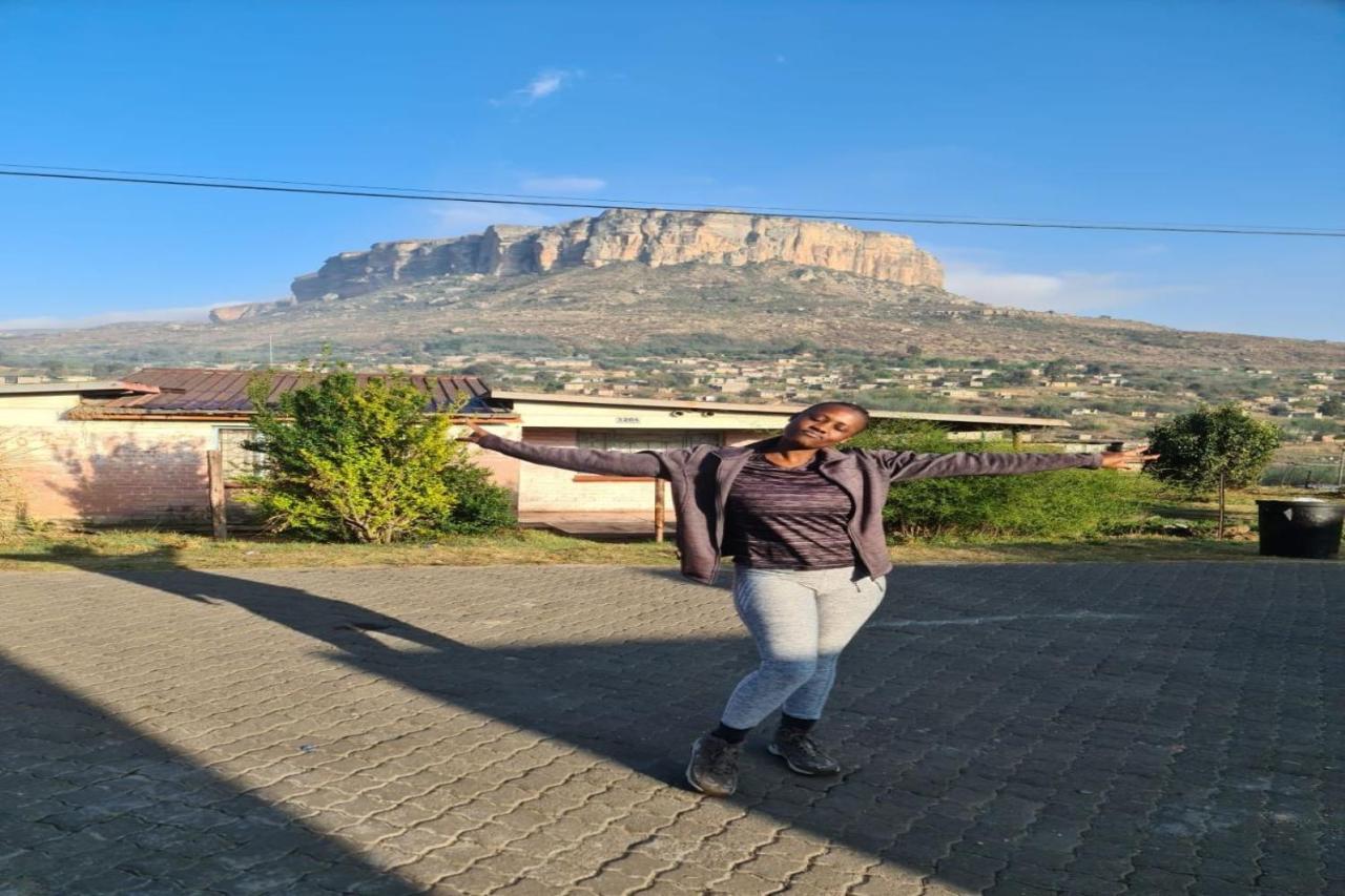 Maluti Backpackers Hotel Phuthaditjhaba Buitenkant foto