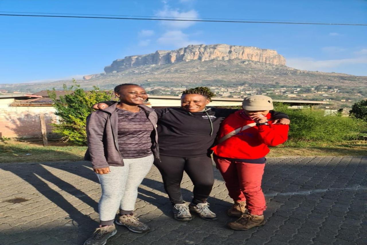 Maluti Backpackers Hotel Phuthaditjhaba Buitenkant foto
