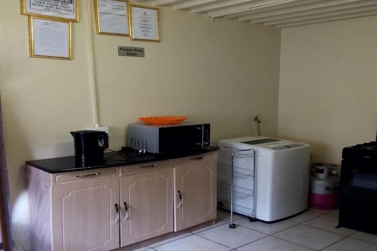 Maluti Backpackers Hotel Phuthaditjhaba Buitenkant foto